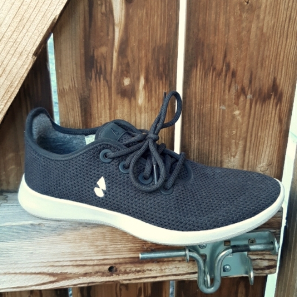 Allbirds tree runners dark gray wool lace up casual sneakers women's 10